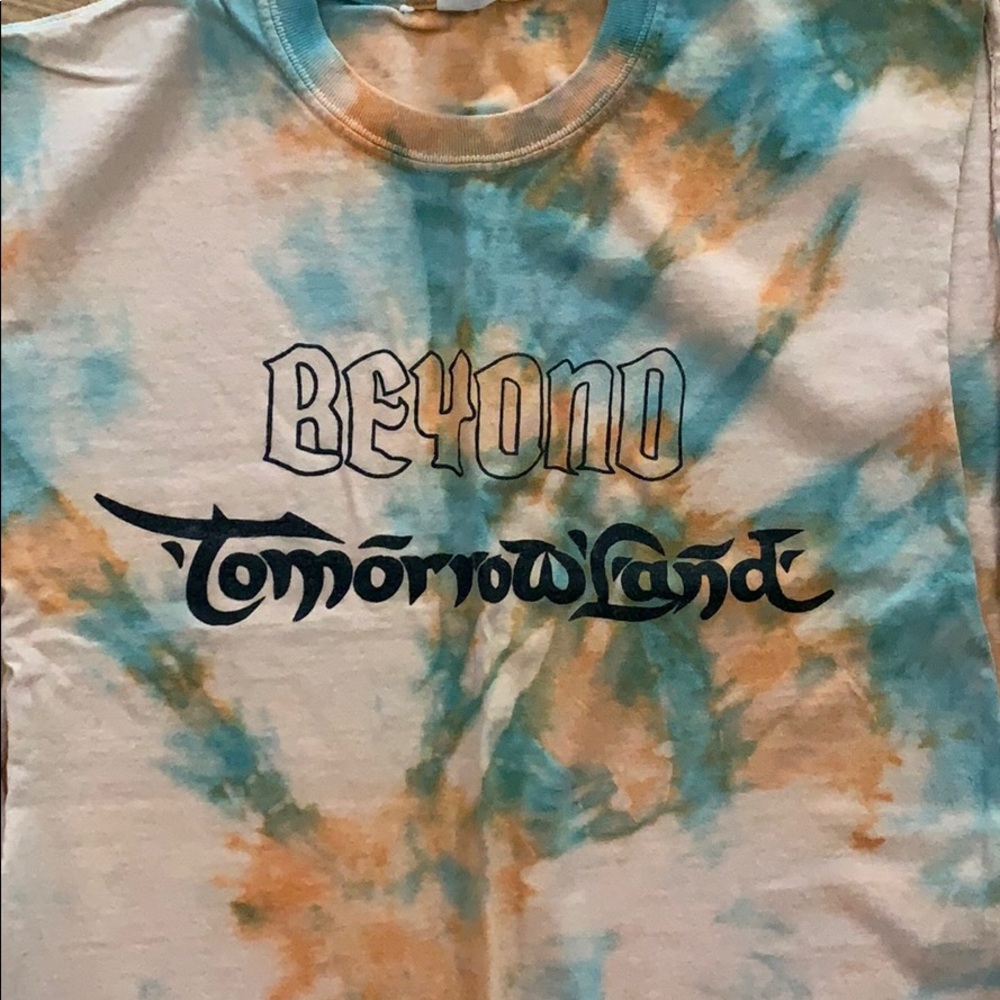 Beyond Tomorrowland - Picture 2 of 2